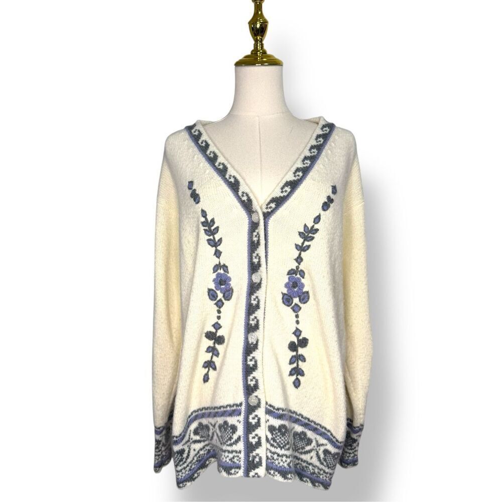 Vintage Koret Women’s Small Knit Sweater Cream Blue Floral‎ Embroidered 90s